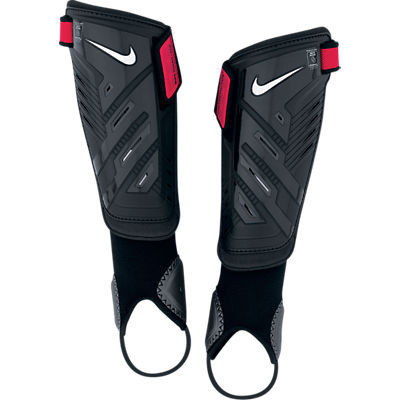 OCHRANIACZE PIŁKARSKIE NIKE PROTEGGA SHIELD czarne /SP0255 069