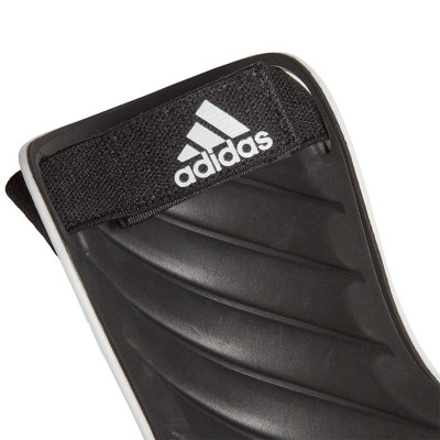 Ochraniacze piłkarskie adidas Tiro SG Training biało-czarne GJ7758